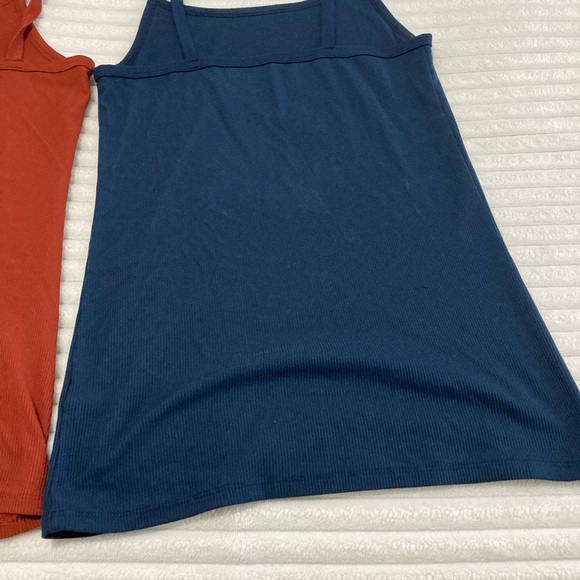 No Boundaries Red and Blue Camisole Tops - Picture 5 of 7